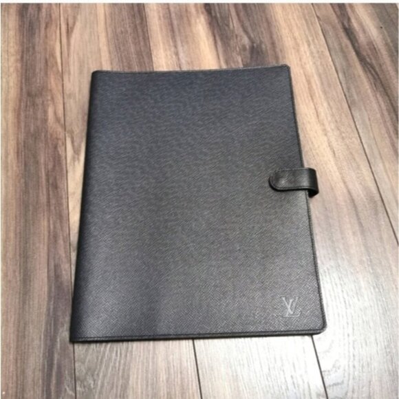 Authentic Louis Vuitton Taiga Leather Desk Agenda Cover - Picture 3 of 14